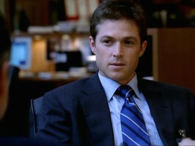 Agent Martin Fitzgerald (Eric Close)
