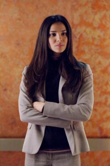 Elena Delgado (Roselyn Sanchez)